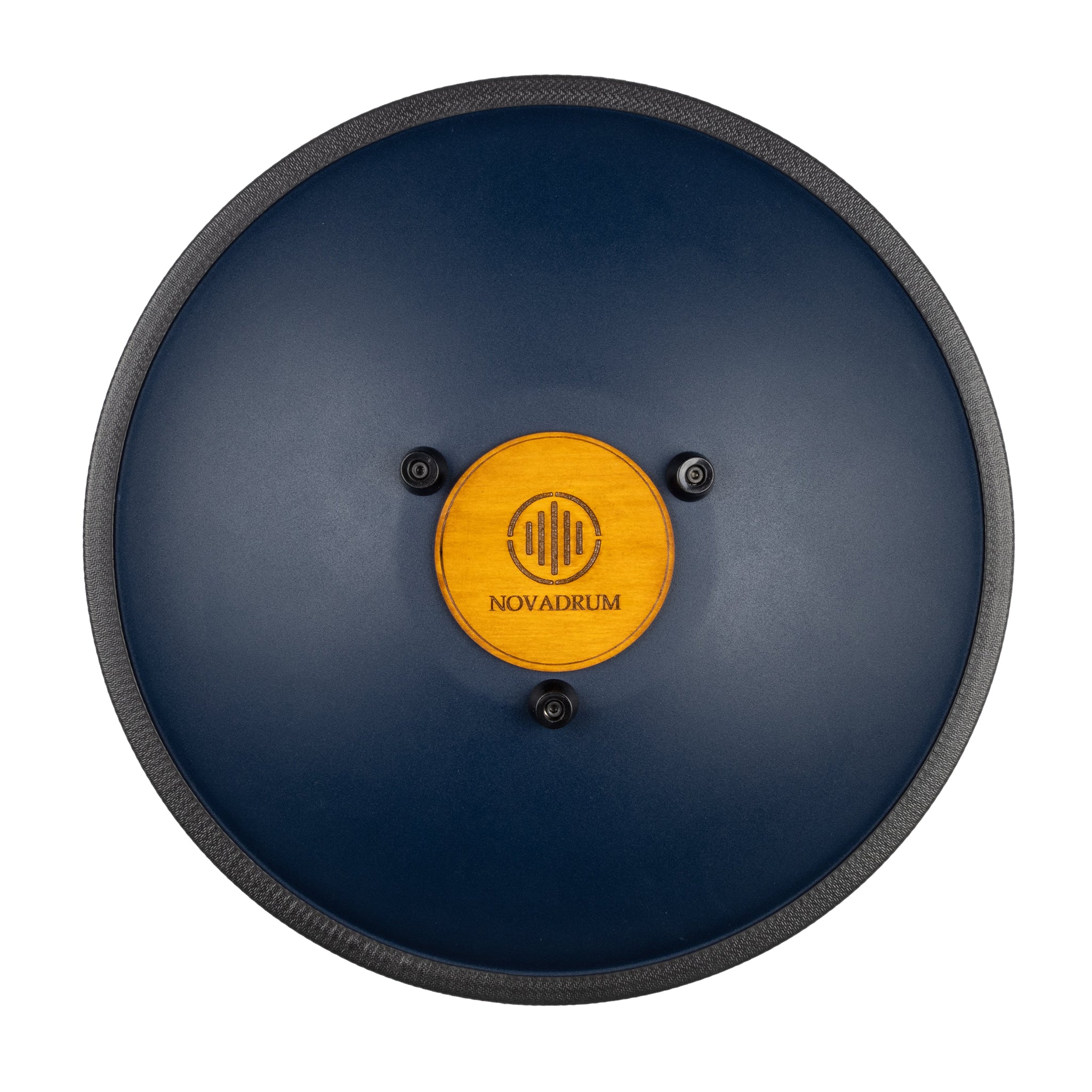 Back view of Novadrum 38 steel tongue drum in blue matte, showing a wooden cover with engraved ‘NovaDrum’ branding, rubber feet, and black rope rim.